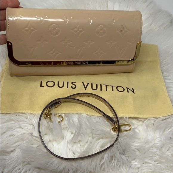 Louis Vuitton Handbags - Authentic Louis Vuitton Rossmore MM Vernis Rose